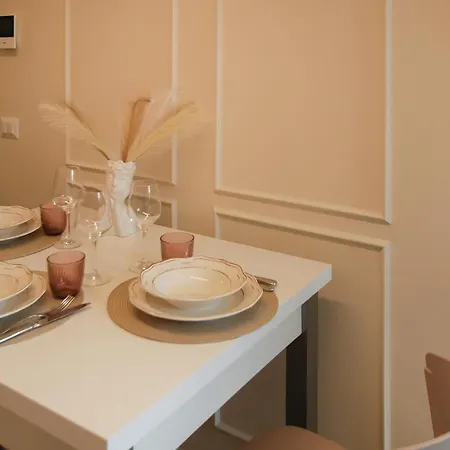 2 Bedroom Lovely In *