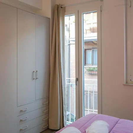 Апартаменты 2 Bedroom Lovely In *